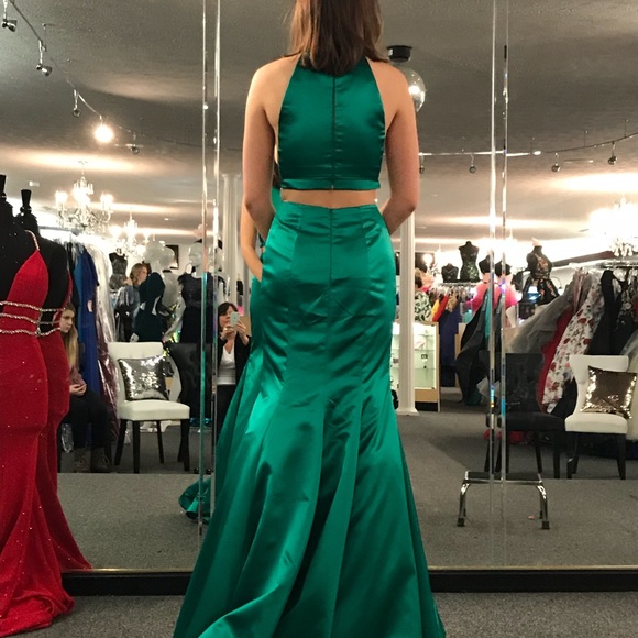 COPY - Sherri Hill. Prom Dress. Size 0. No alterations. Worn once. - Picture 5 of 5